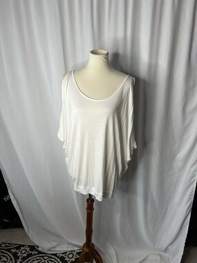 Lascana for Venus Ivory Cold Shoulder Top – Size Medium | Flowy & Effortless